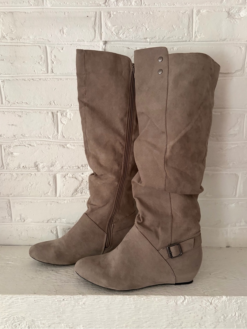 Simply Styled Brit Women's Gray Knee High Riding Boots Wide Calf Zip Buckle 9
